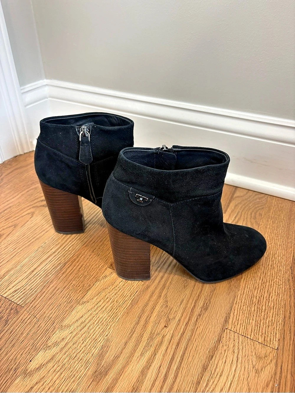 Tory Burch Suede Jolie Bootie Suede Booties in Black US 8.5